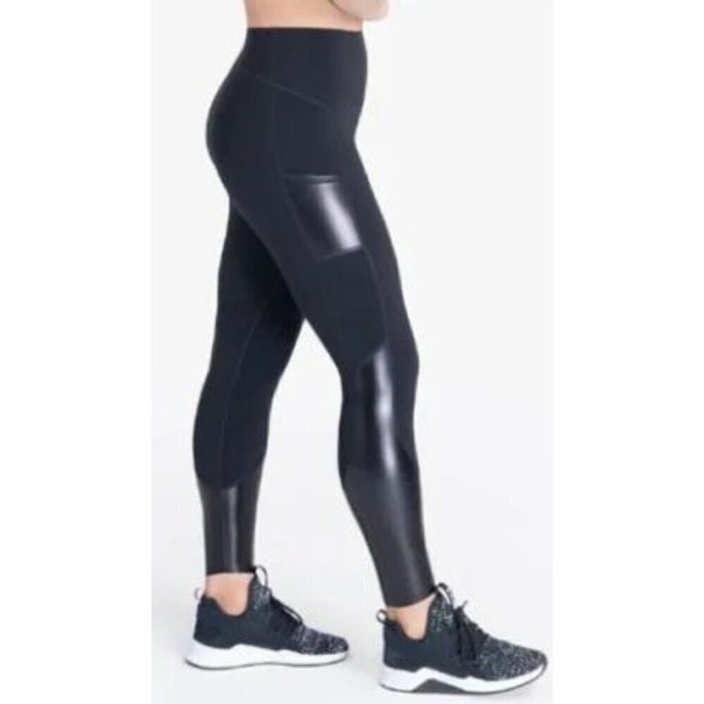 SPANX Very Black Nylon Stretch Gloss Pocket Leggings-sz Small